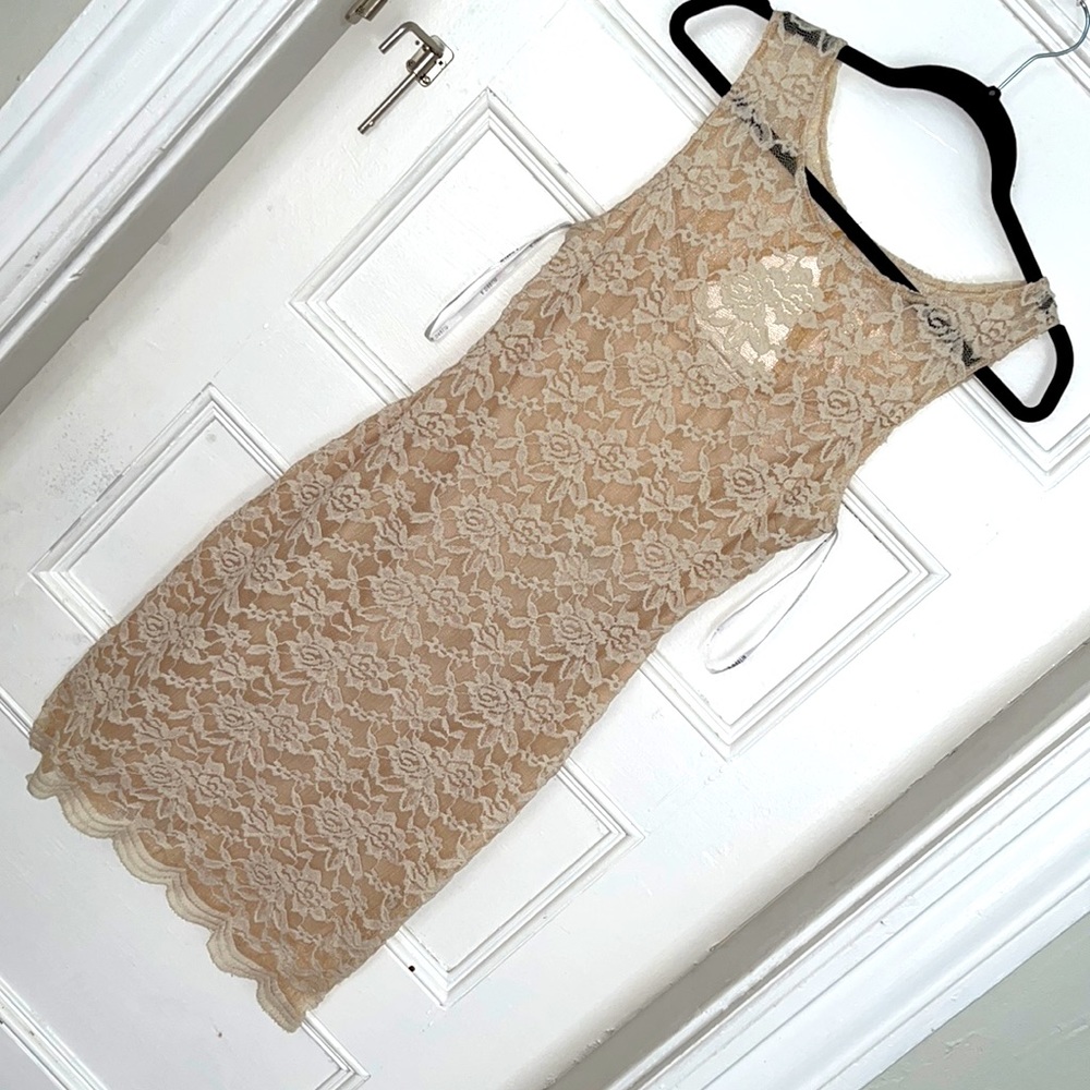 Beautiful lace dress!
